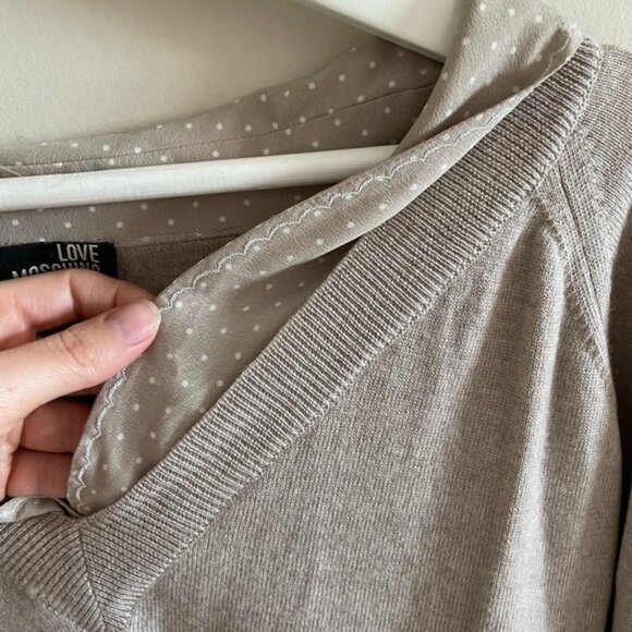 Love Moschino 100% Wool Lightweight Sweater With Built In Blouse Size 4 - Picture 2 of 9